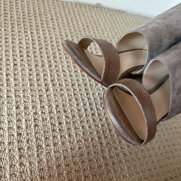Suede wedge Nine West sandals circa 2012 - Picture 11 of 13